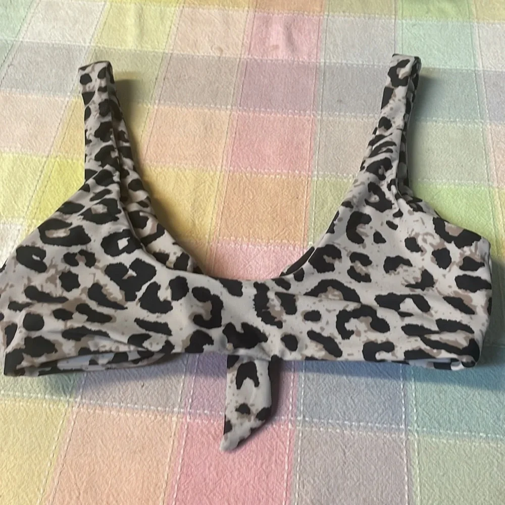 Bikini in animal print - Picture 3 of 8